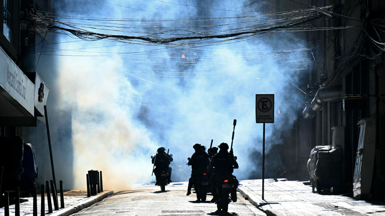 Bolivia unrest continues despite government deal with miners